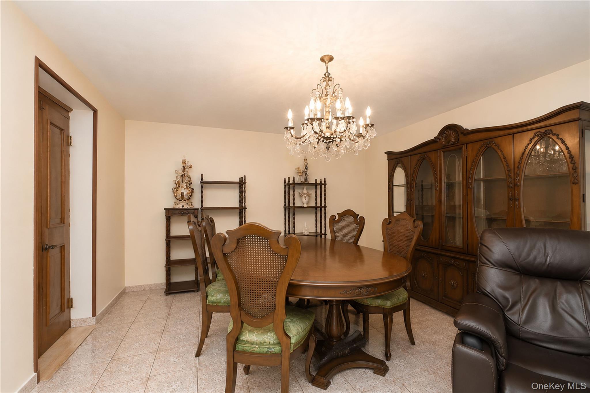942 72nd Street Property Photo 29
