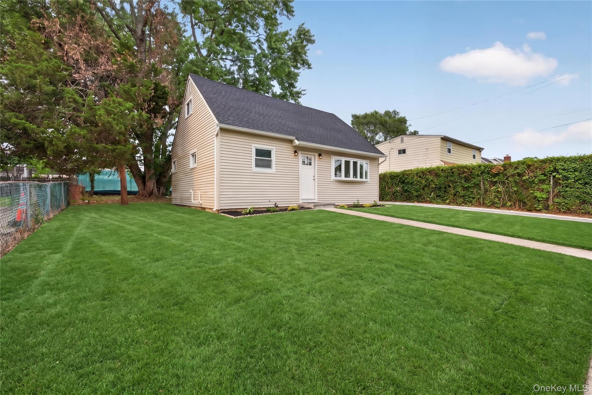 33 Parkway Boulevard Property Photo 3