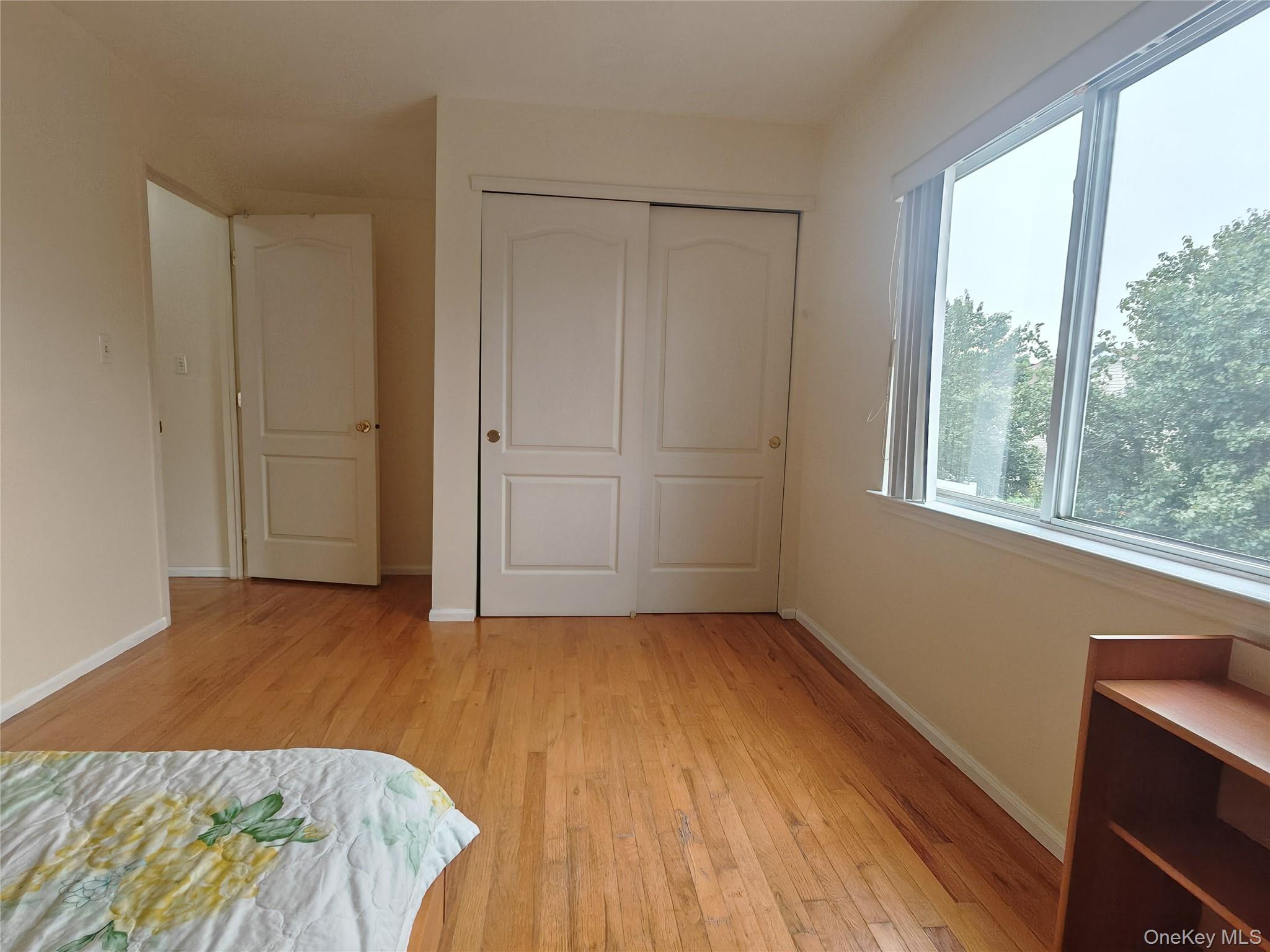 558 Eltingville Boulevard Property Photo 14