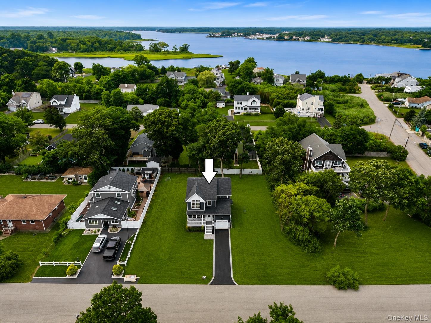 7 Edgewater Drive Property Photo 1
