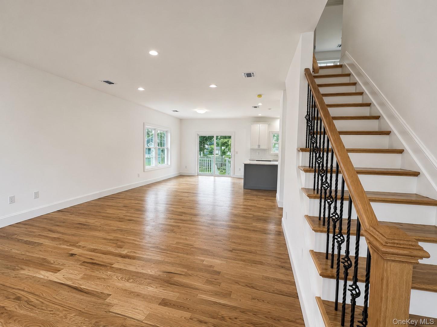 7 Edgewater Drive Property Photo 10
