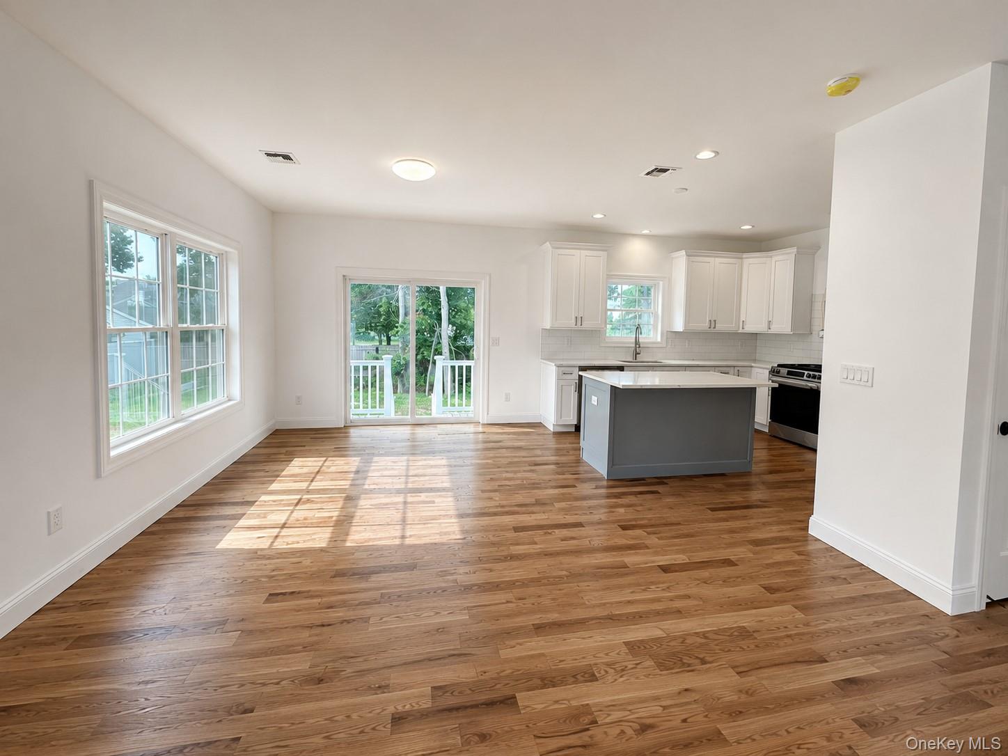 7 Edgewater Drive Property Photo 12