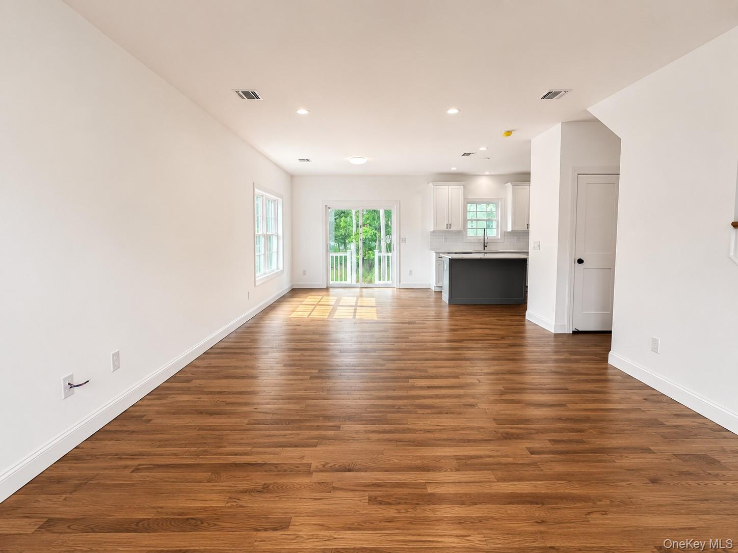 7 Edgewater Drive Property Photo 13