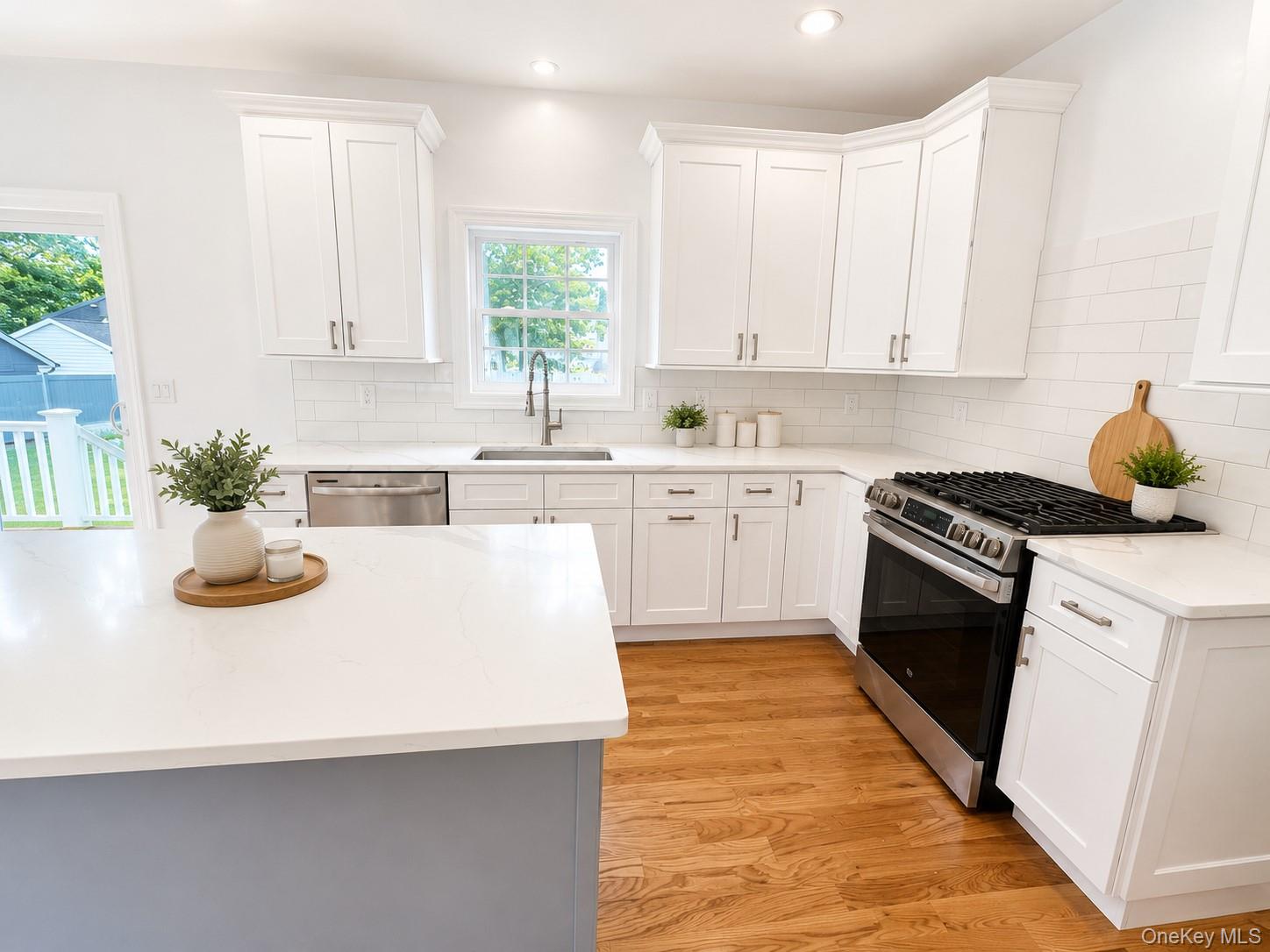 7 Edgewater Drive Property Photo 18