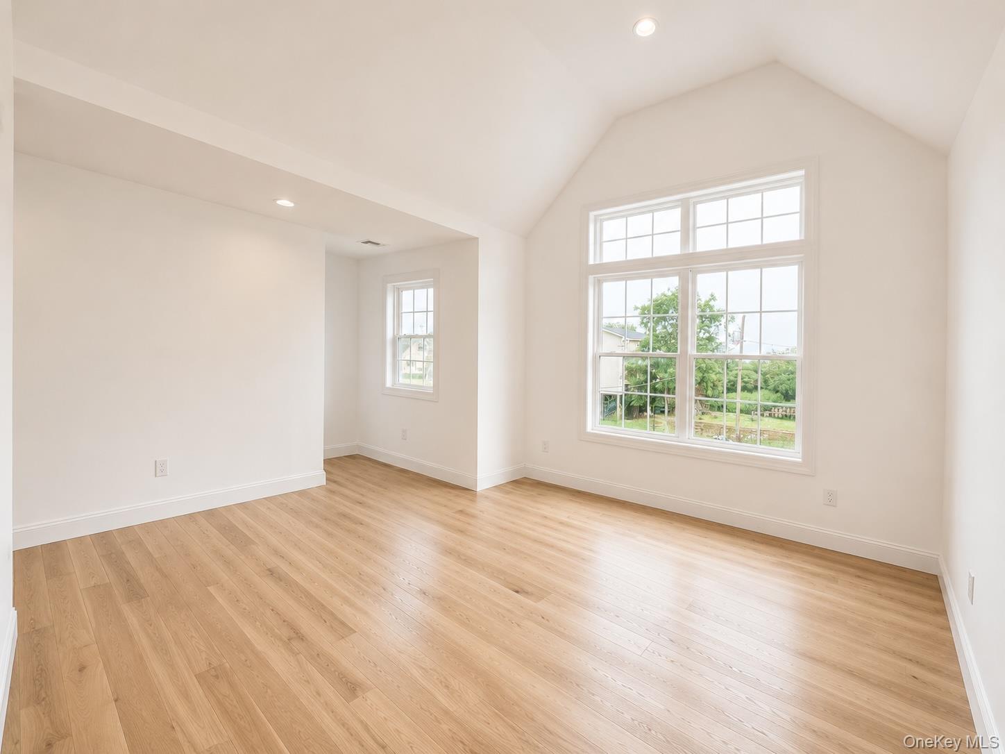7 Edgewater Drive Property Photo 24