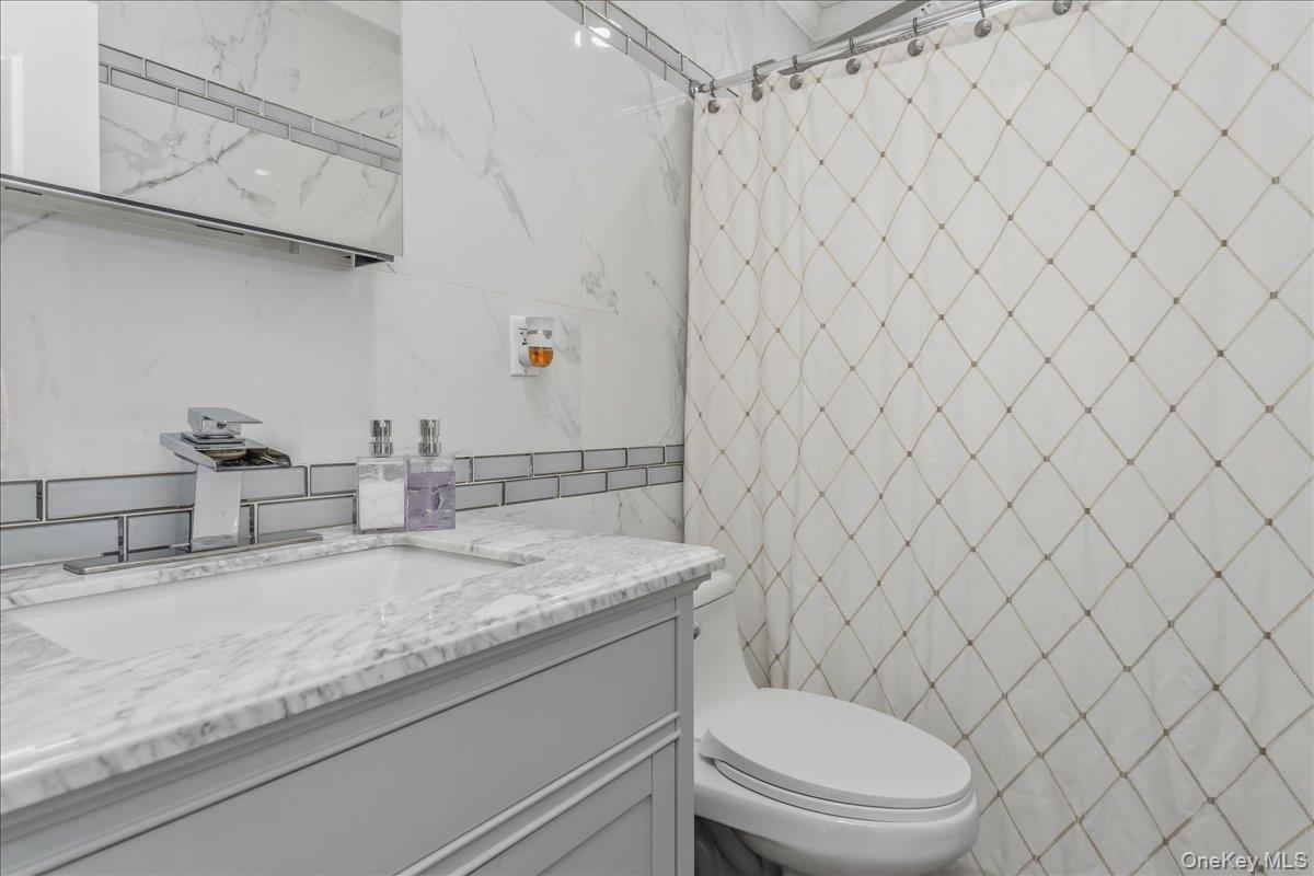 22 Homan Boulevard Property Photo 15