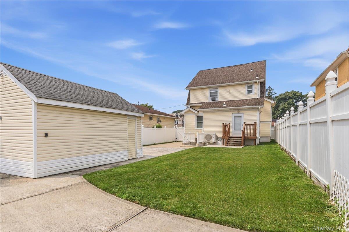 22 Homan Boulevard Property Photo 32