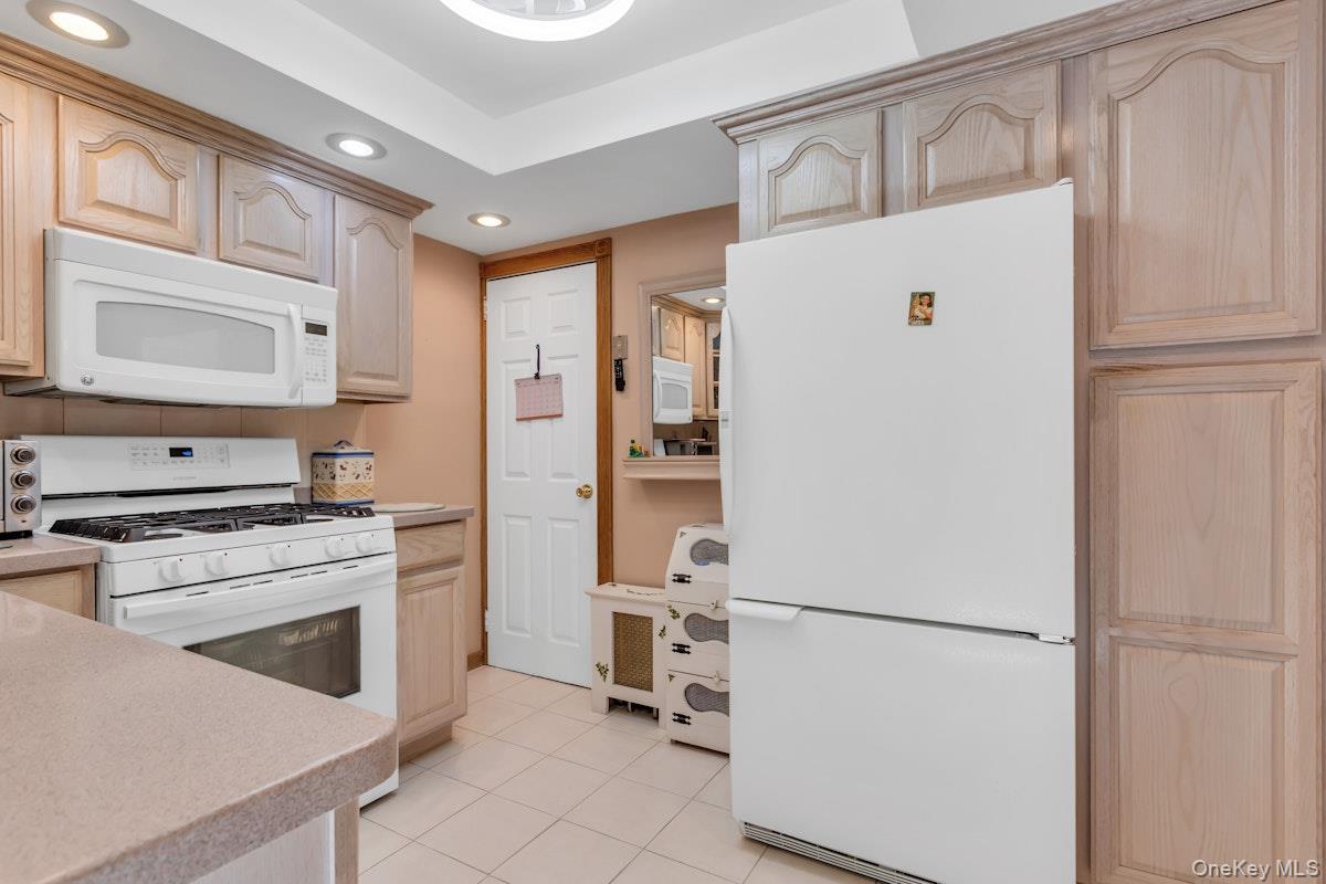 181 Woodbine Avenue Property Photo 10