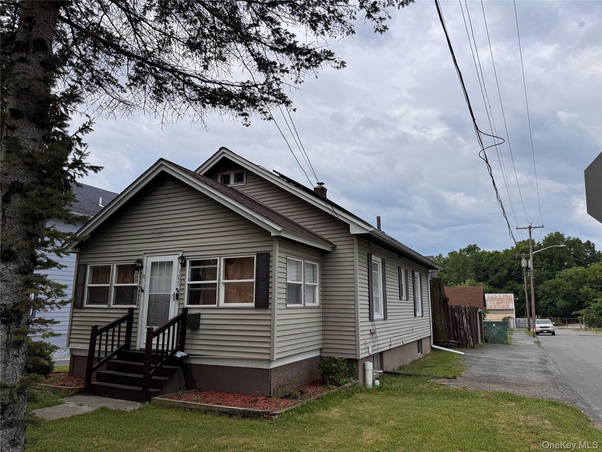 109 Lake Avenue Property Photo 2