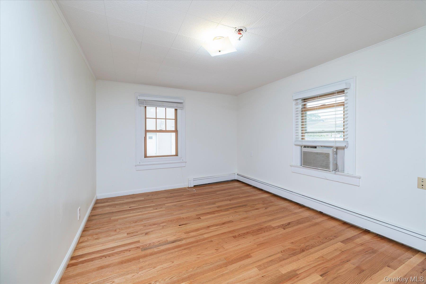 303 Oceanside Parkway Property Photo 10