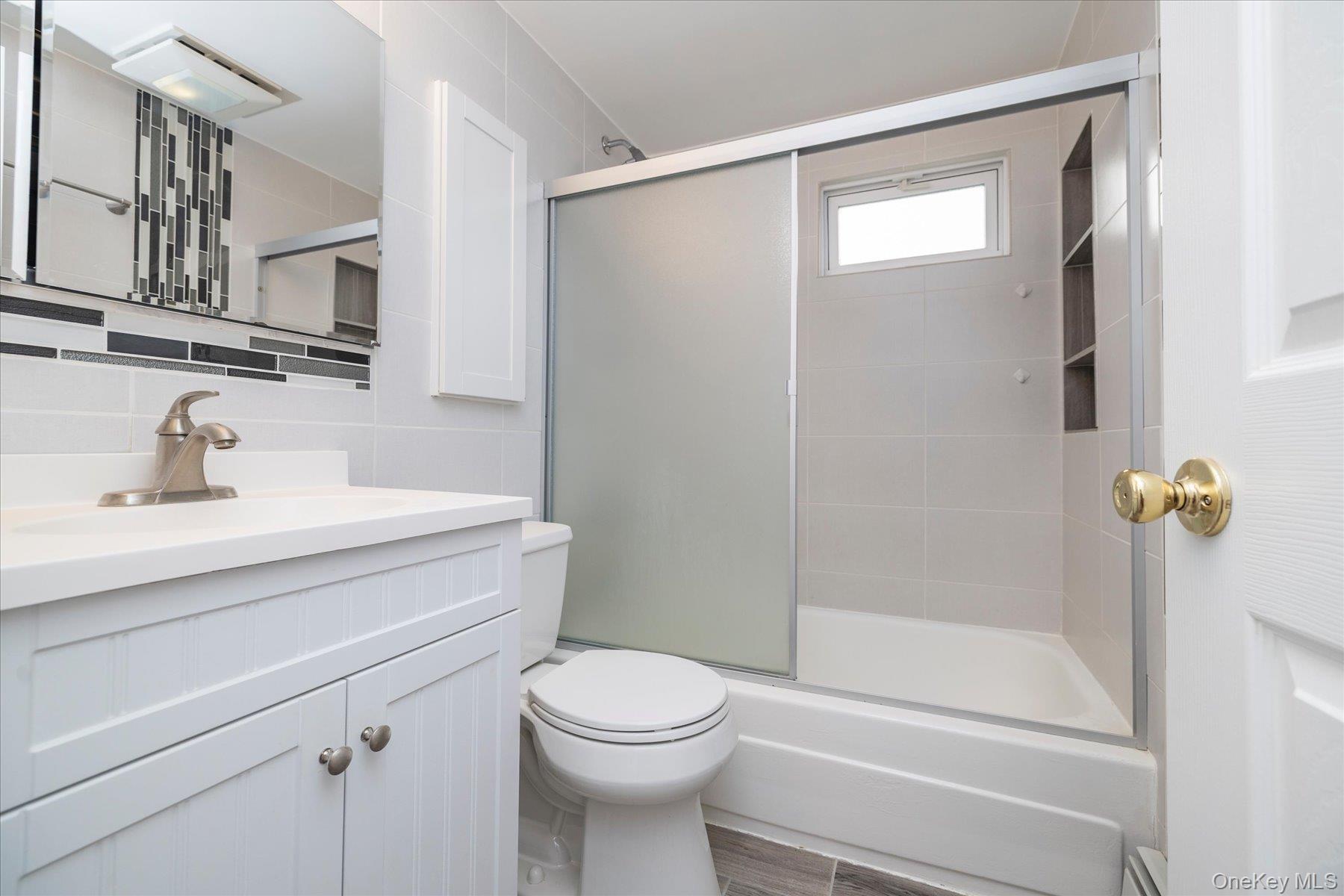 303 Oceanside Parkway Property Photo 16