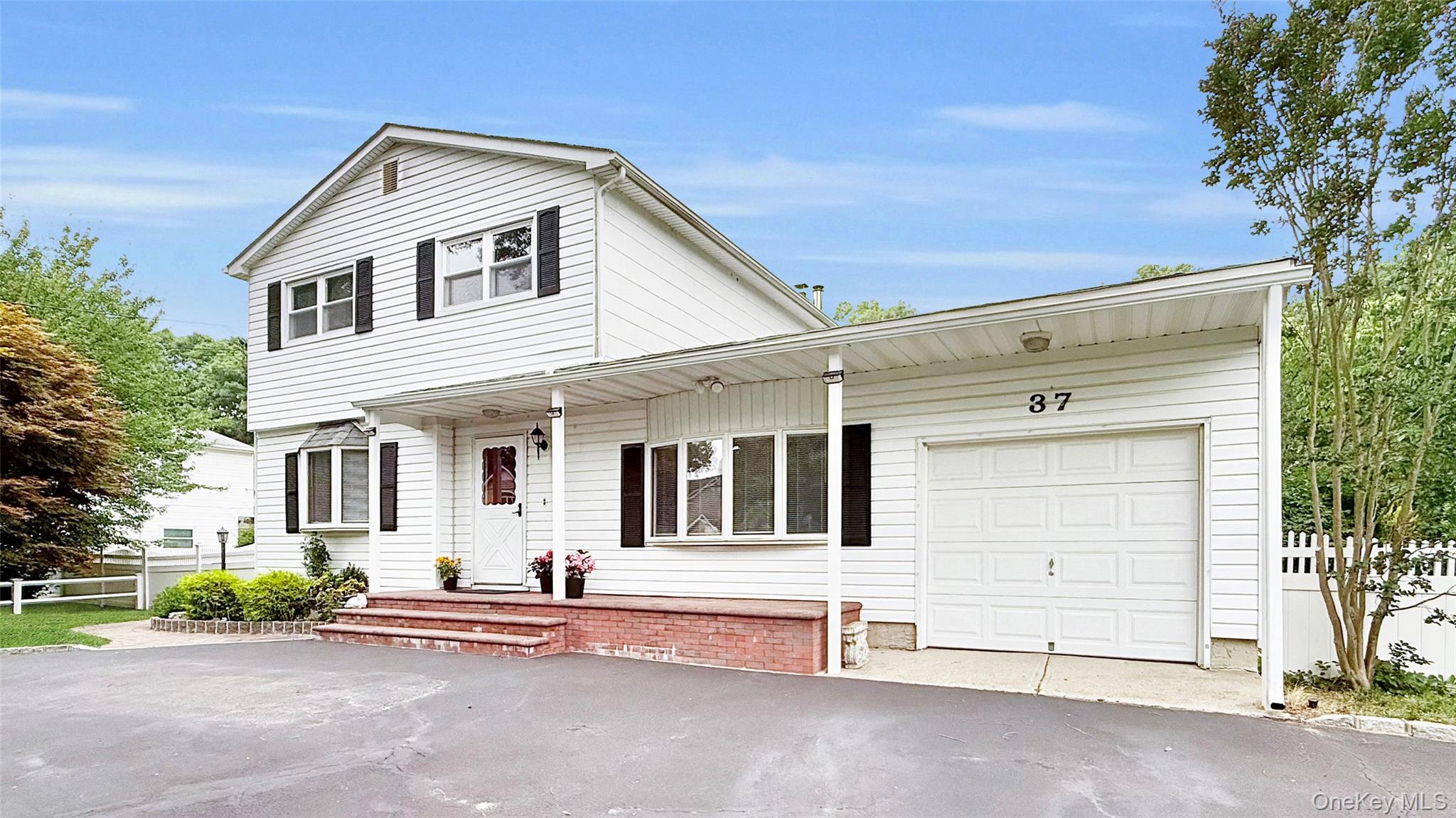 37 Hampton Avenue Property Photo 5