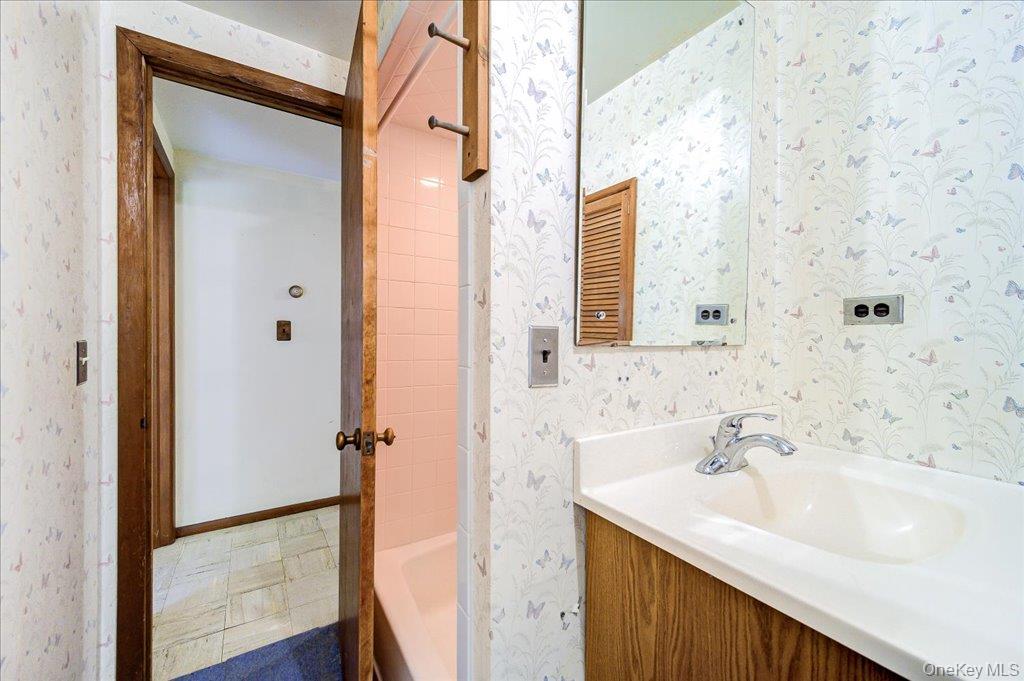 15 Nightingale Road Property Photo 27