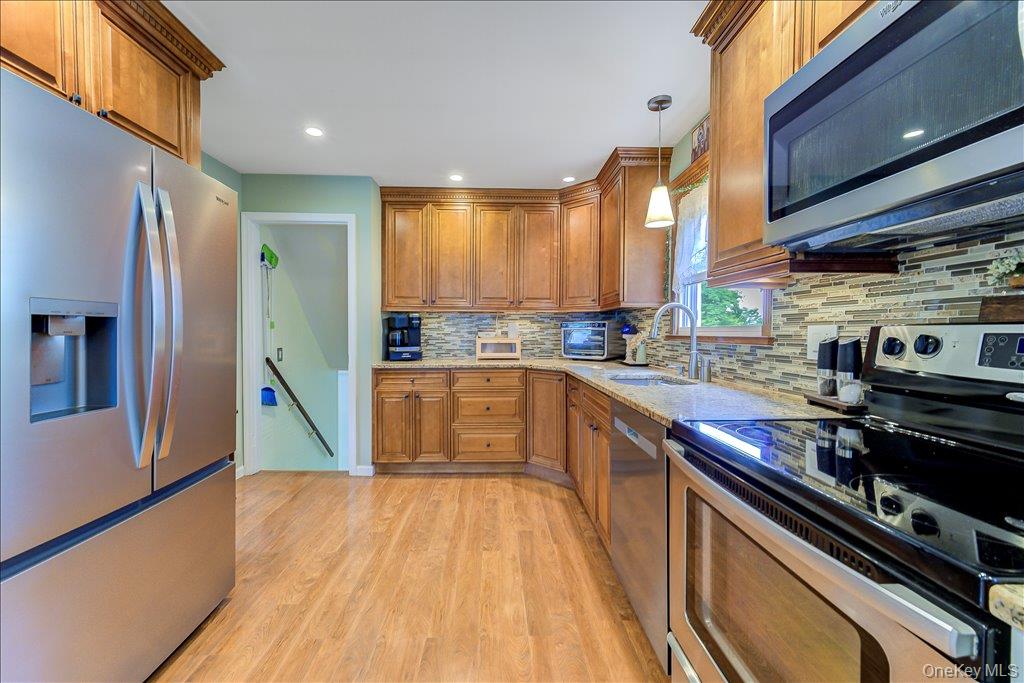 17 Brian Road Property Photo 11