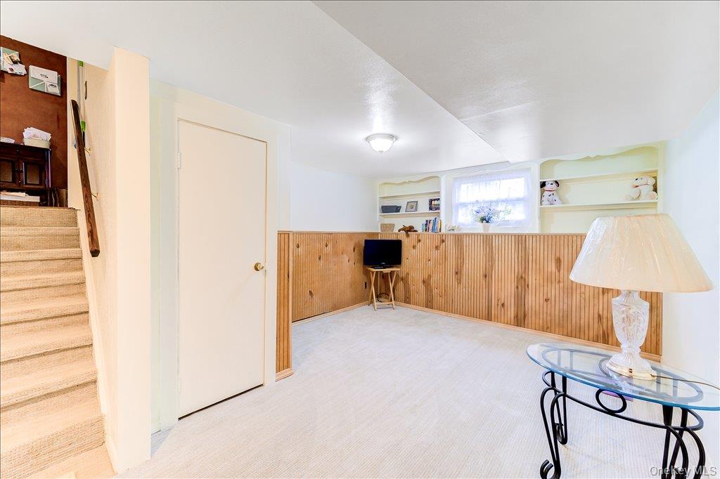 17 Brian Road Property Photo 28