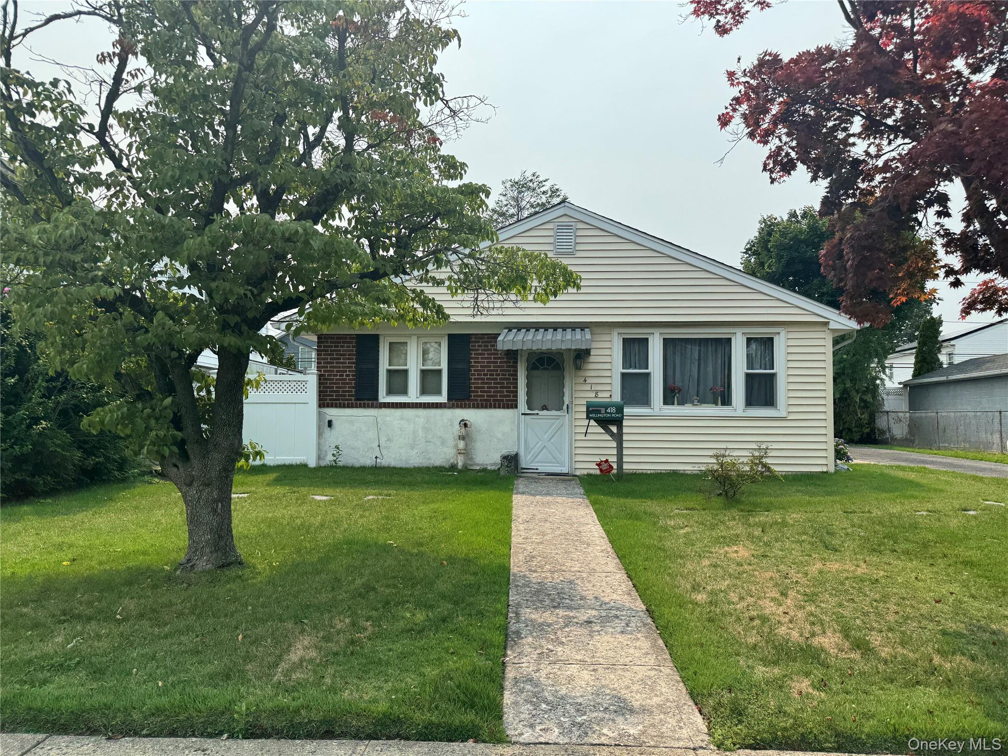 418 Wellington Road Property Photo 1