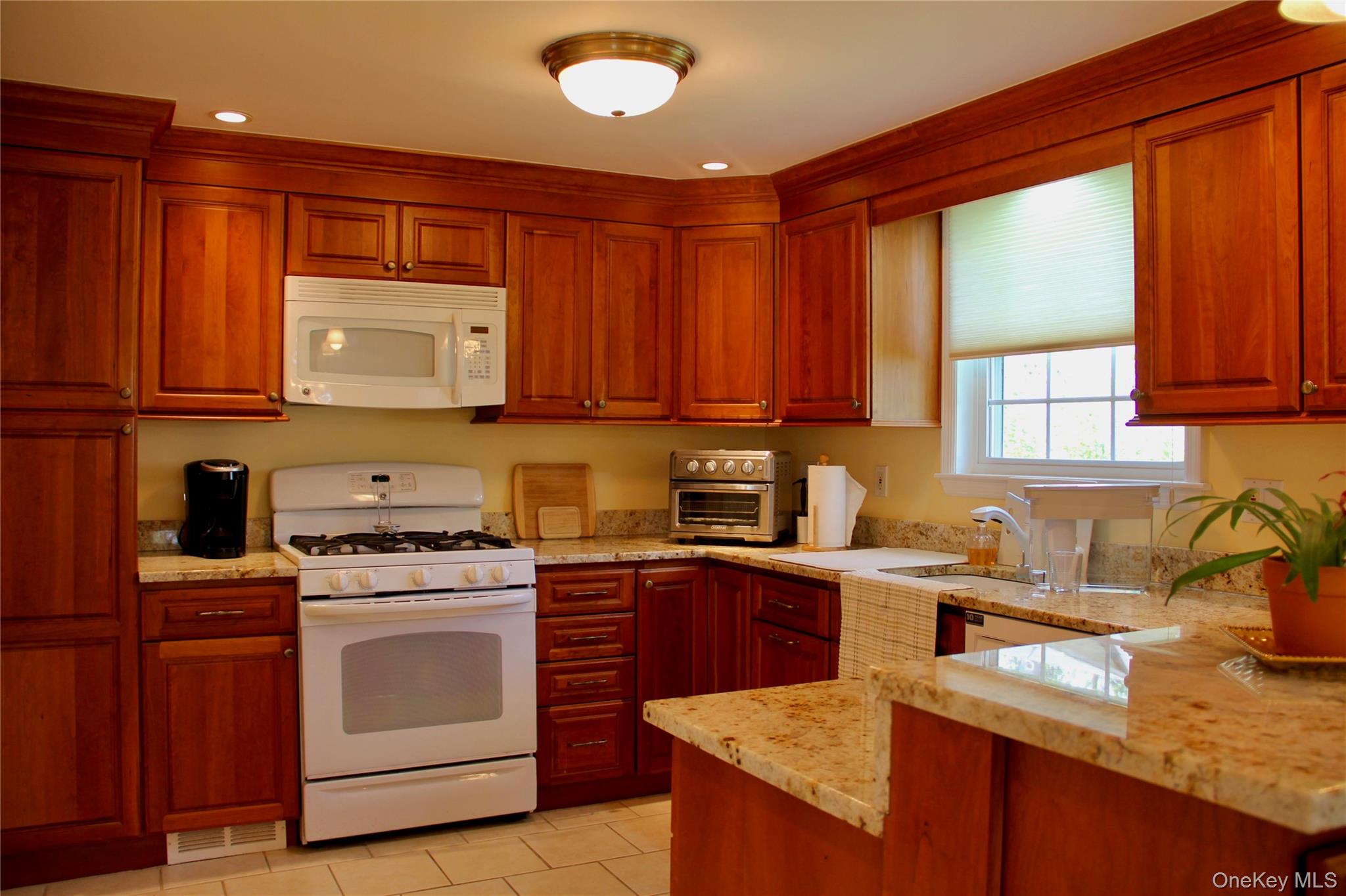 116 Amsterdam Avenue Property Photo 25