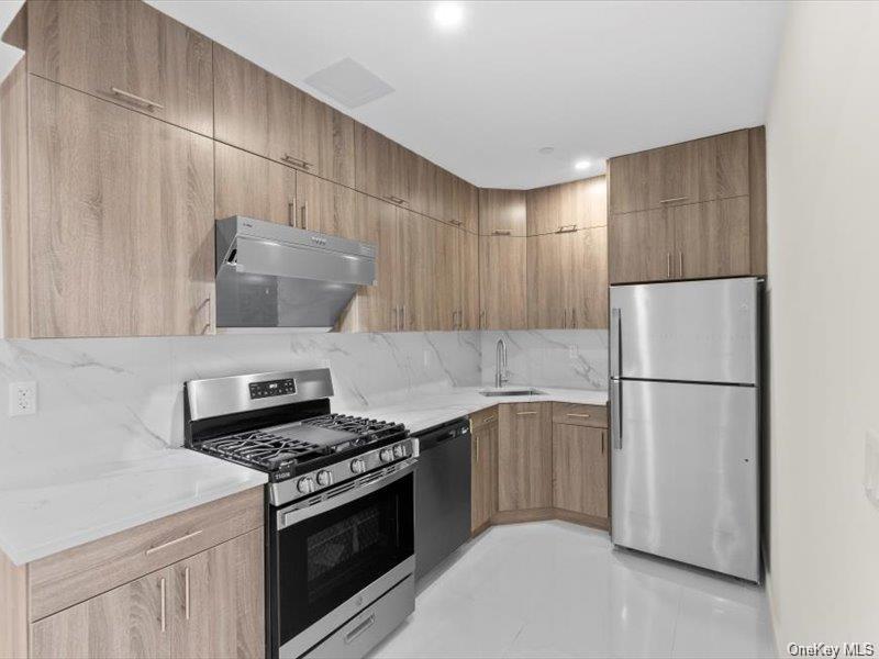124-28 Queens Boulevard 9a Property Photo 6