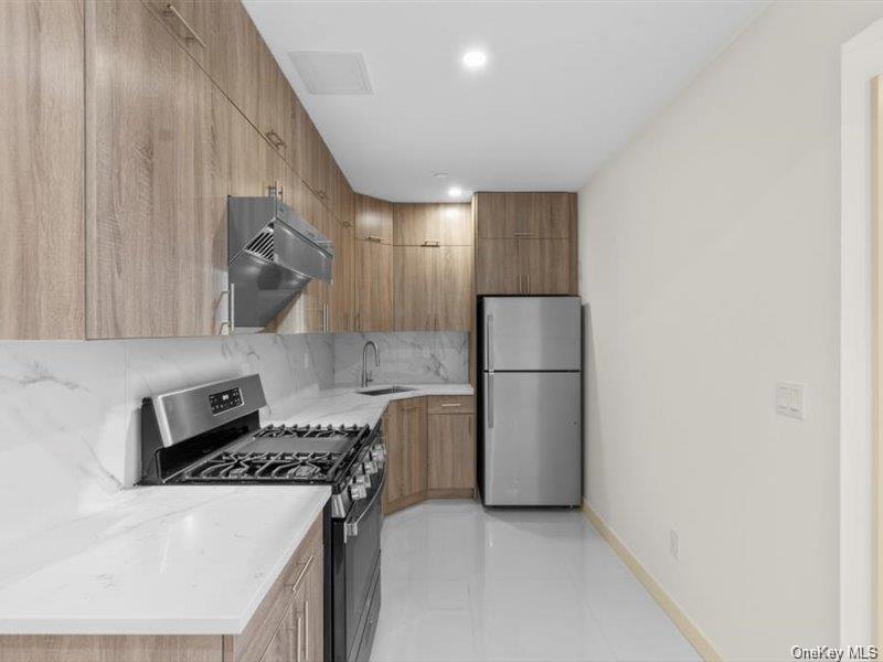 124-28 Queens Boulevard 9a Property Photo 7