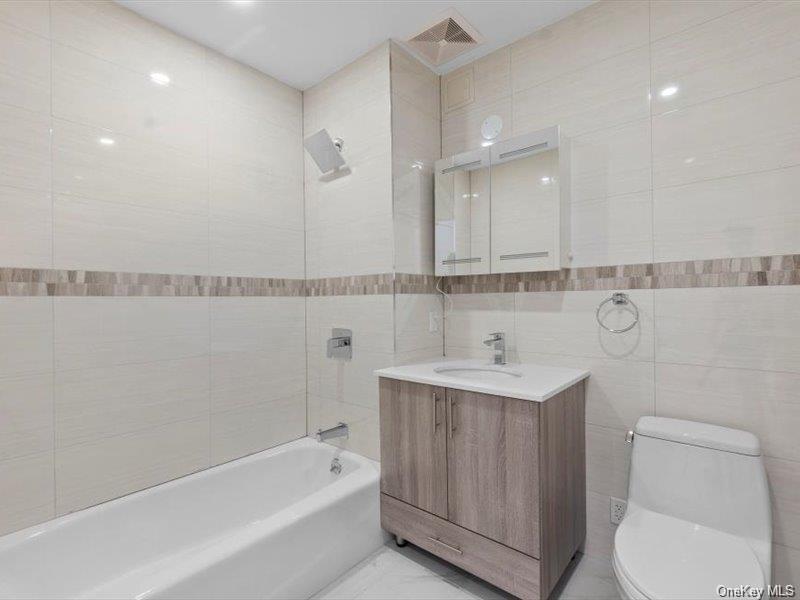 124-28 Queens Boulevard 9a Property Photo 12