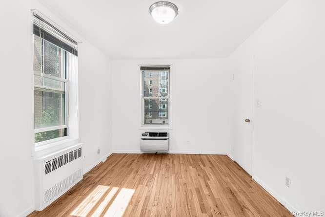 2736 Independence Avenue 3c Property Photo 5