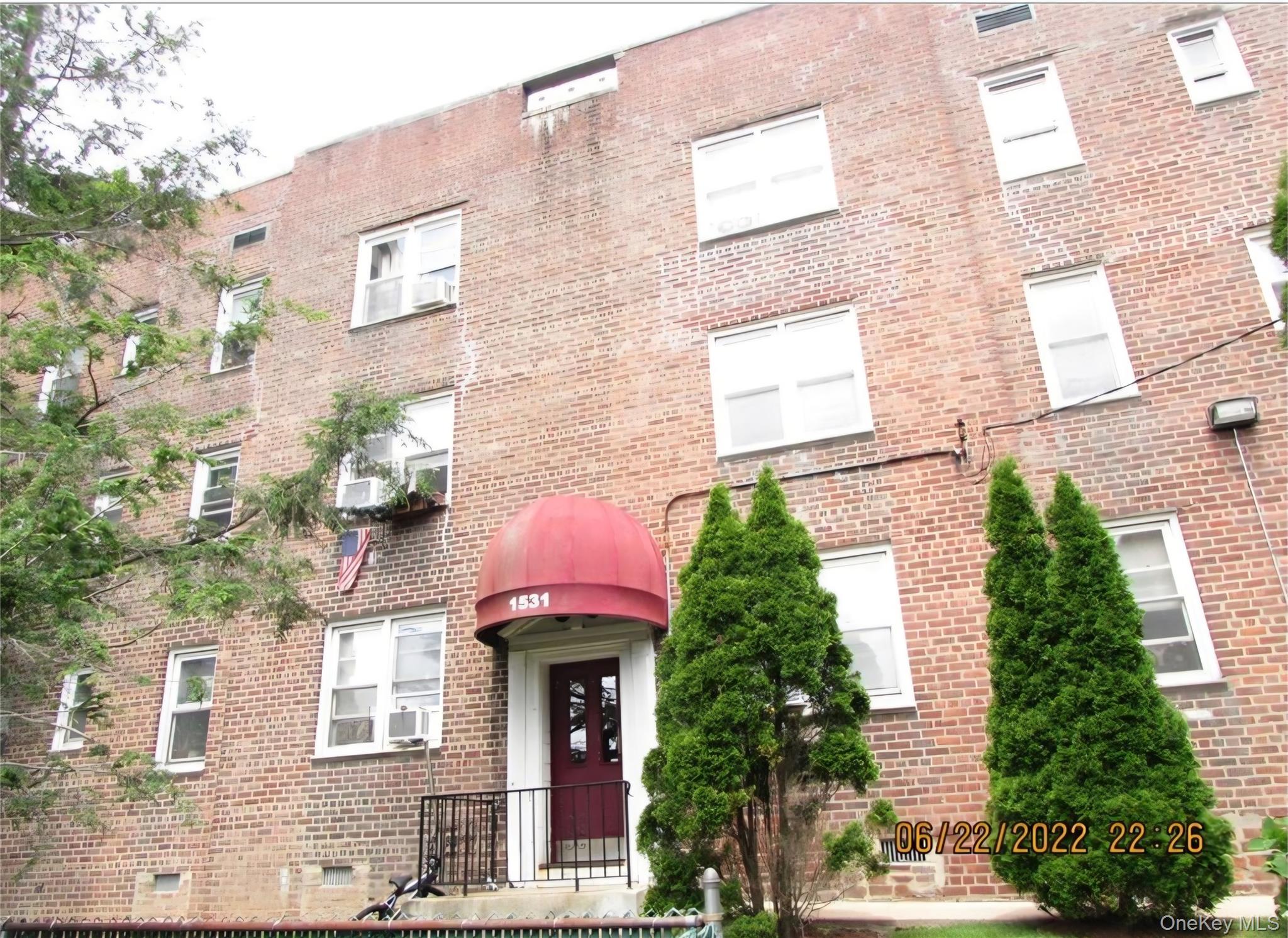 1531 Central Park Avenue 1 C Property Photo 1