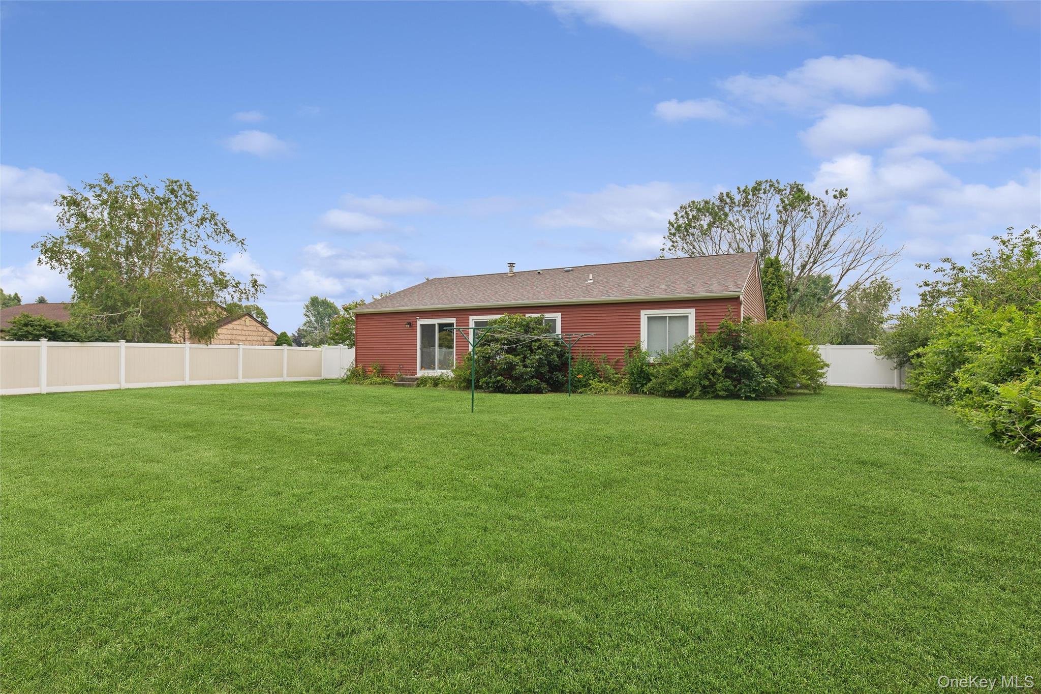 98 Constable Drive Property Photo 22