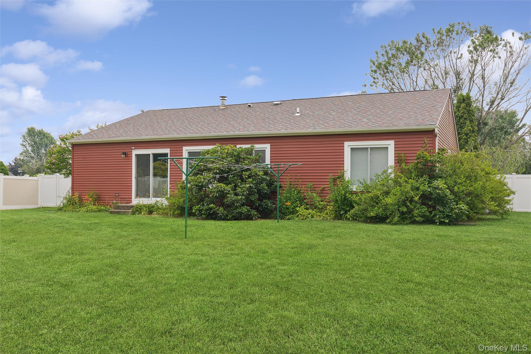 98 Constable Drive Property Photo 23