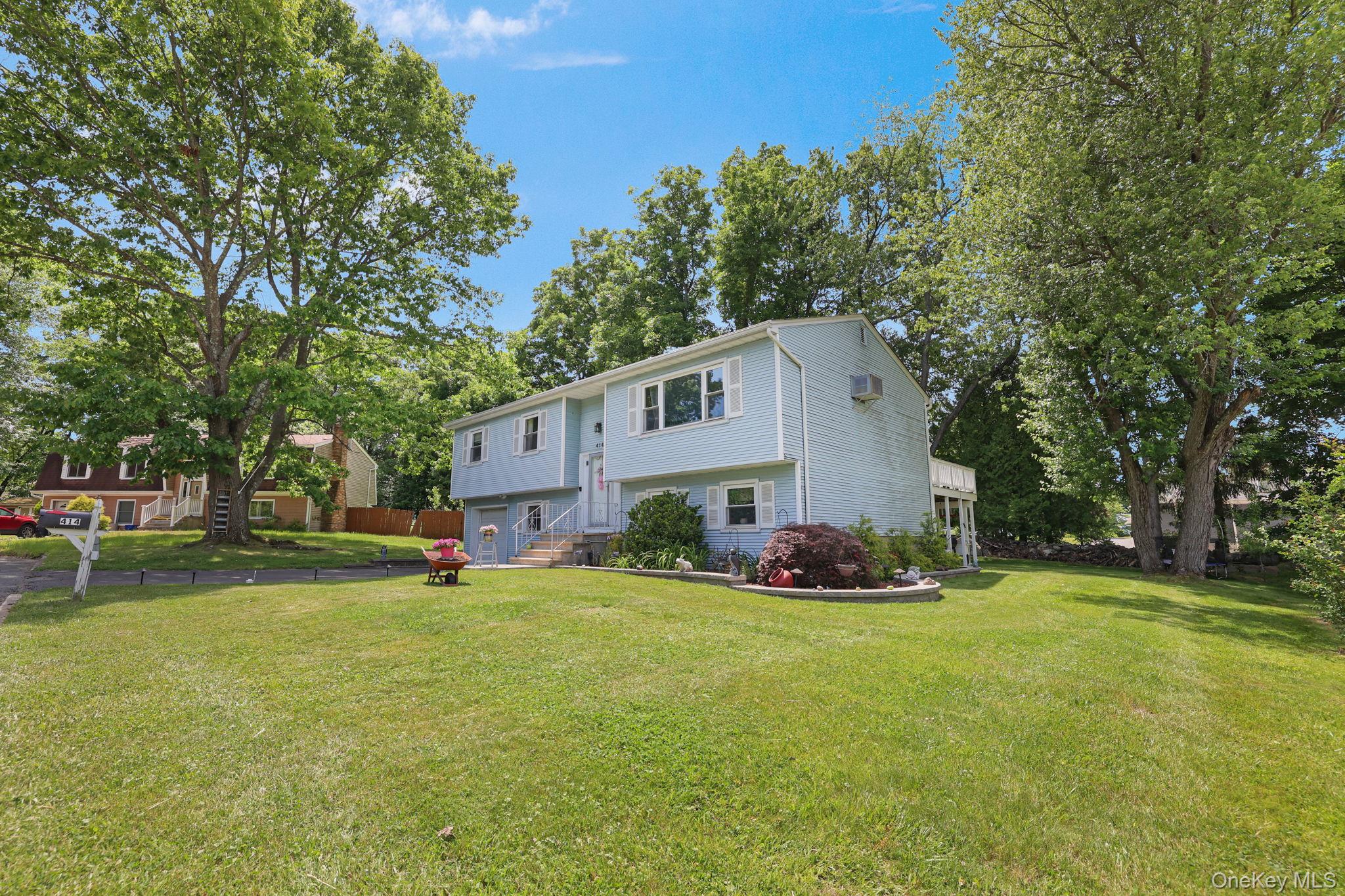 414 Philo Street Property Photo 4