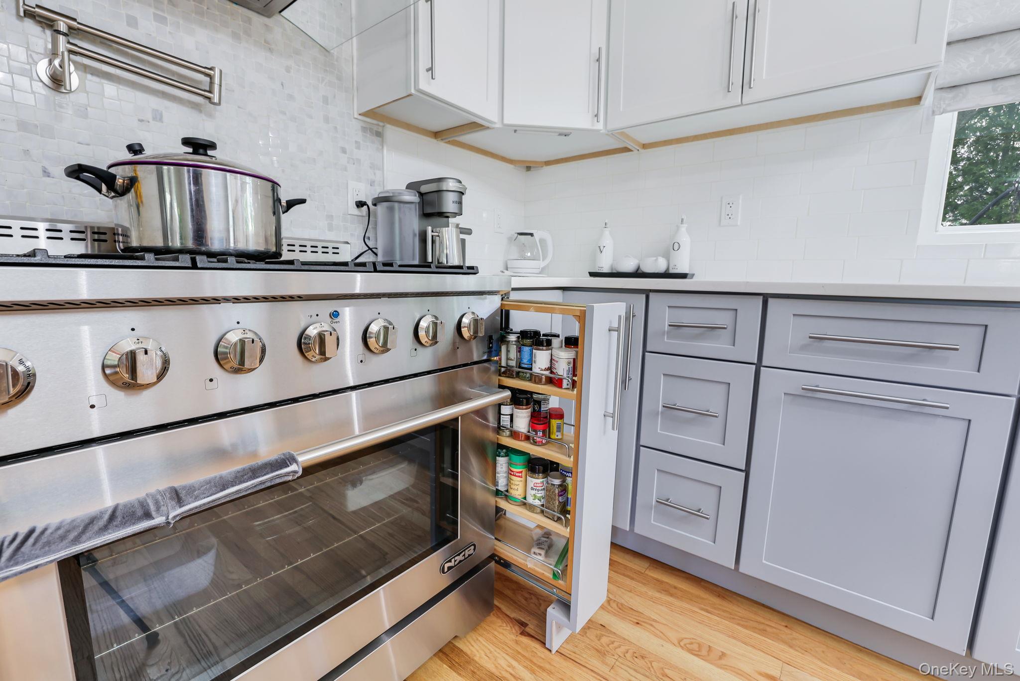 414 Philo Street Property Photo 11