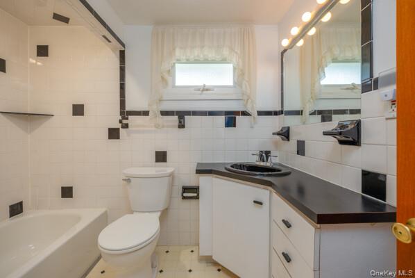 8 Murray Avenue Property Photo 15