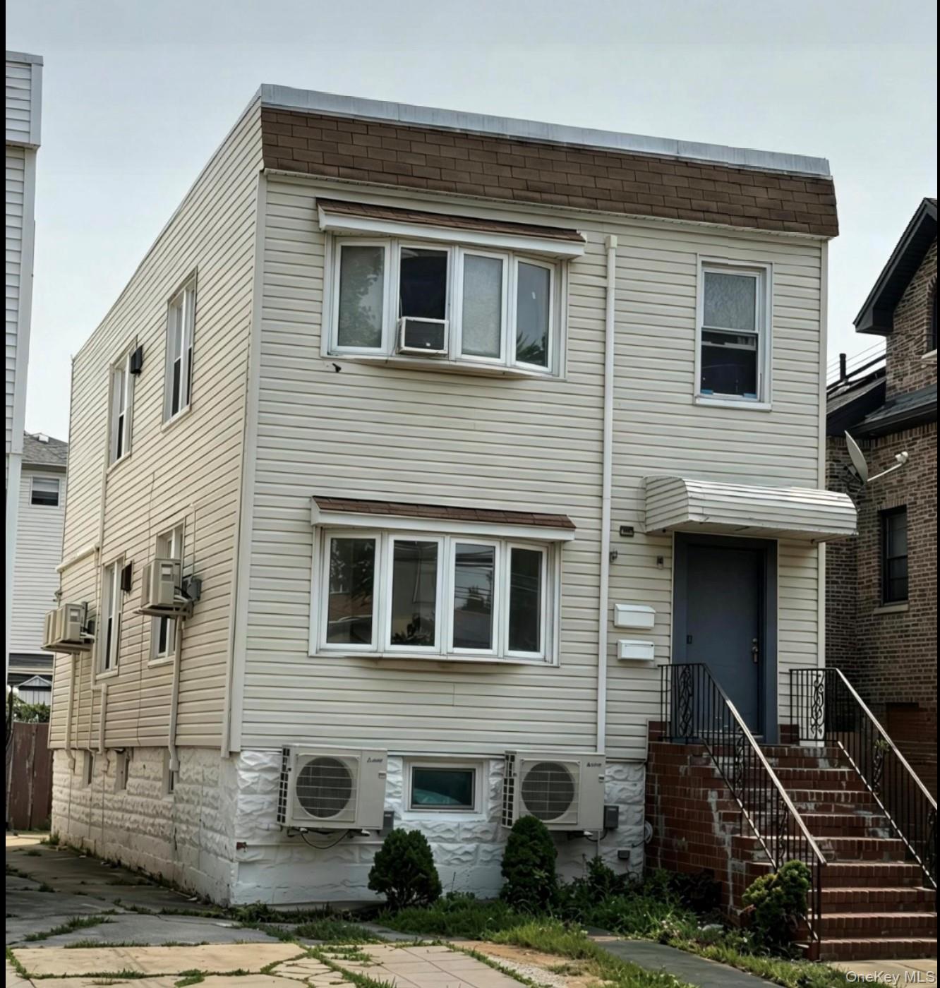 723 124th Street Property Photo 1