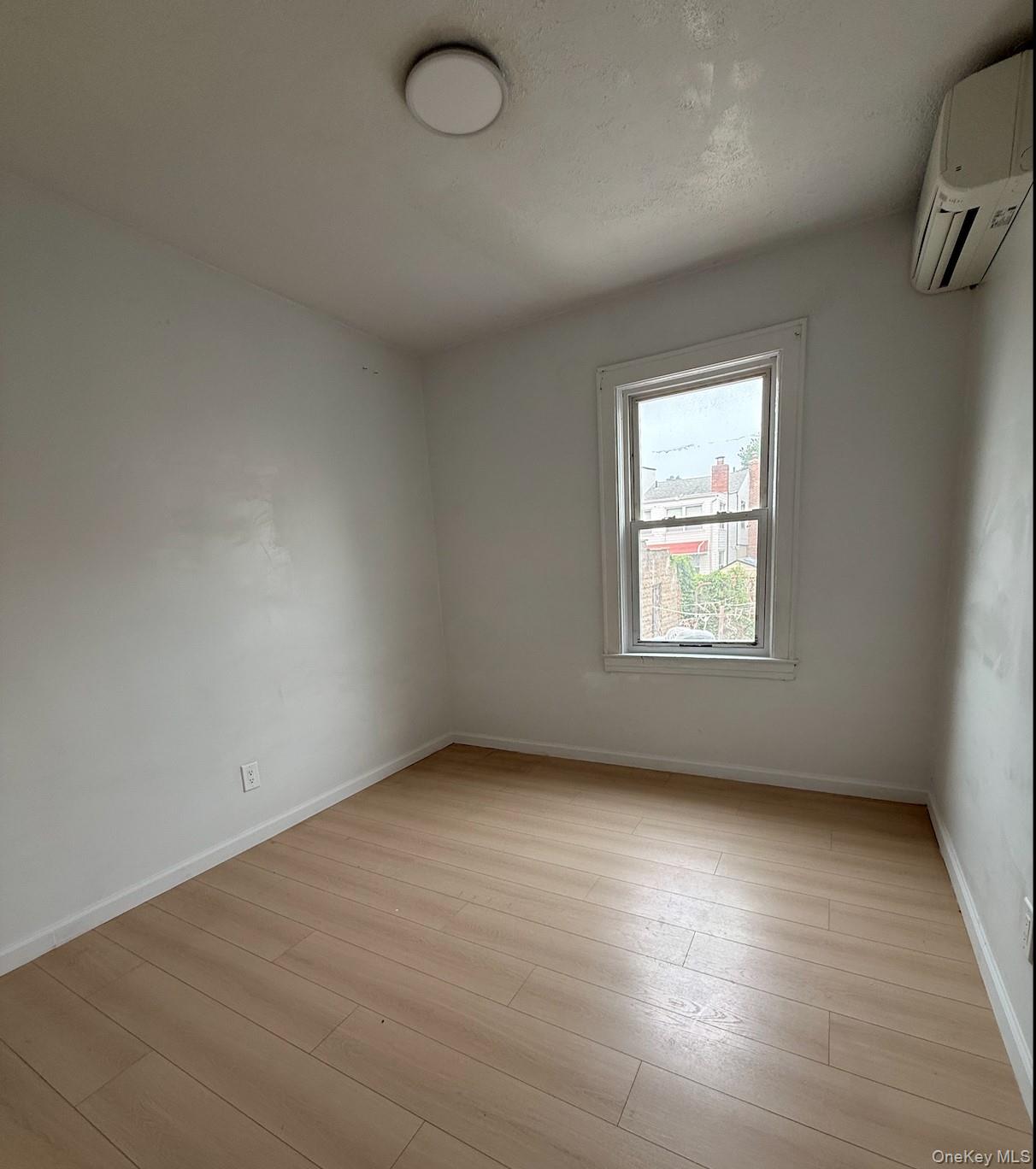 723 124th Street Property Photo 7