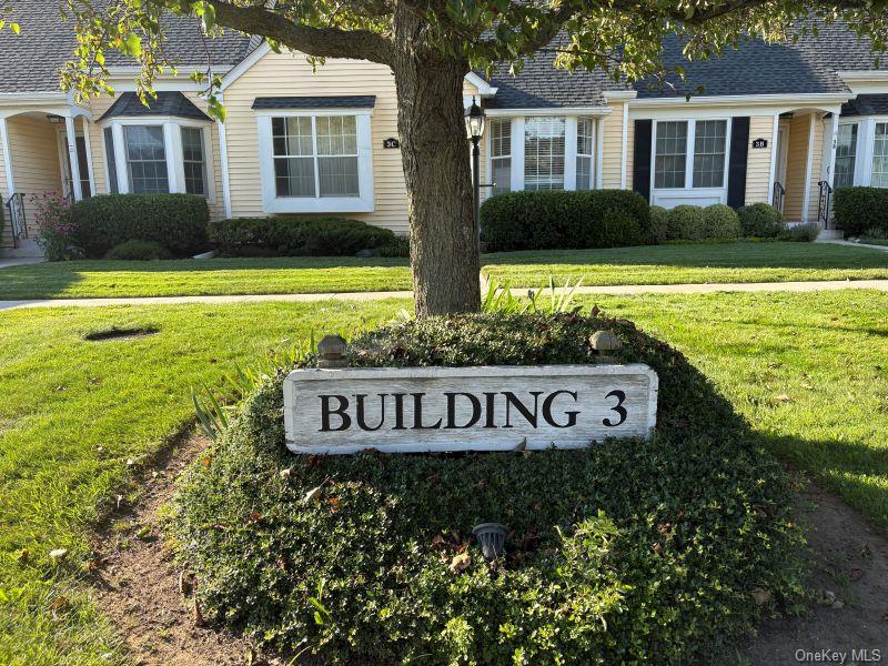 2555 Youngs Avenue 3c Property Photo 8