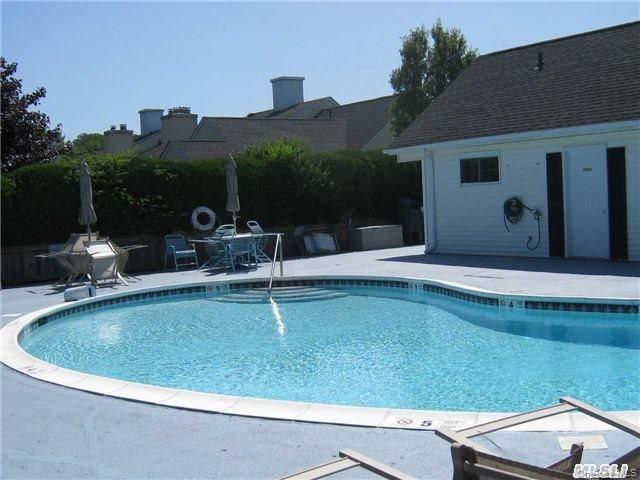 2555 Youngs Avenue 3c Property Photo 9