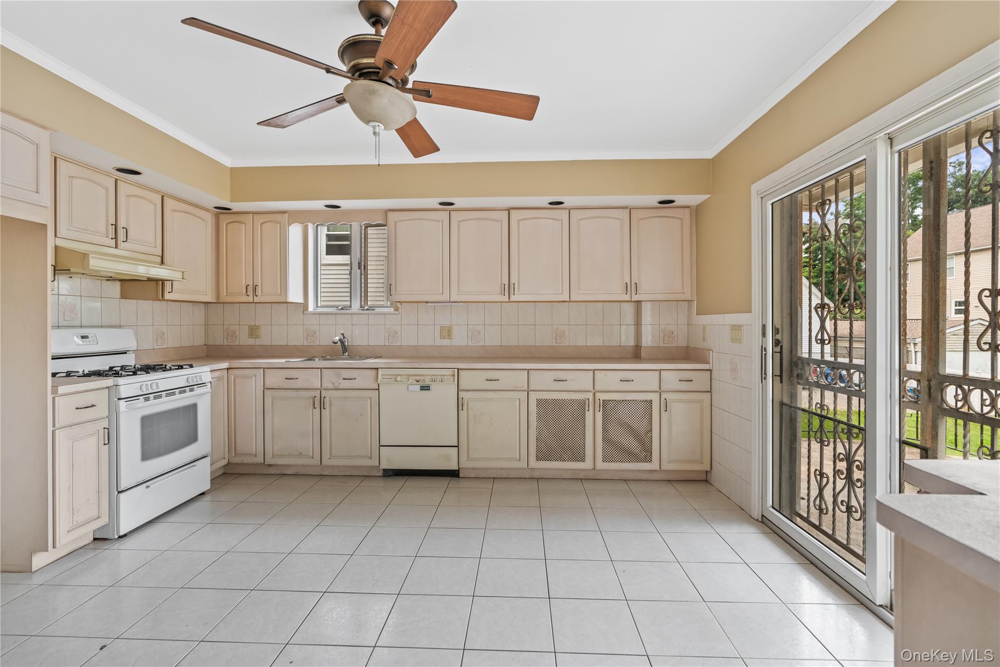 743 Palisade Avenue Property Photo 5