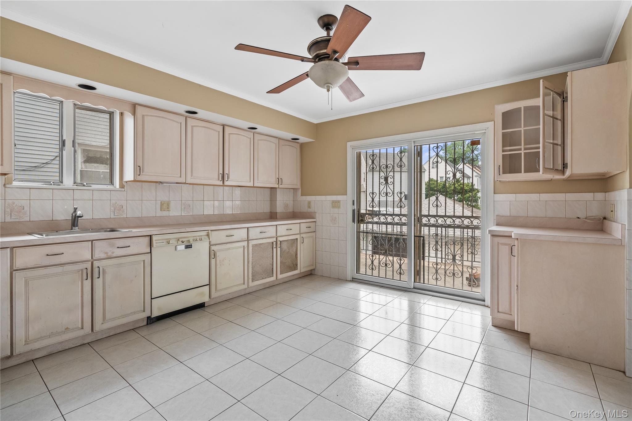 743 Palisade Avenue Property Photo 6