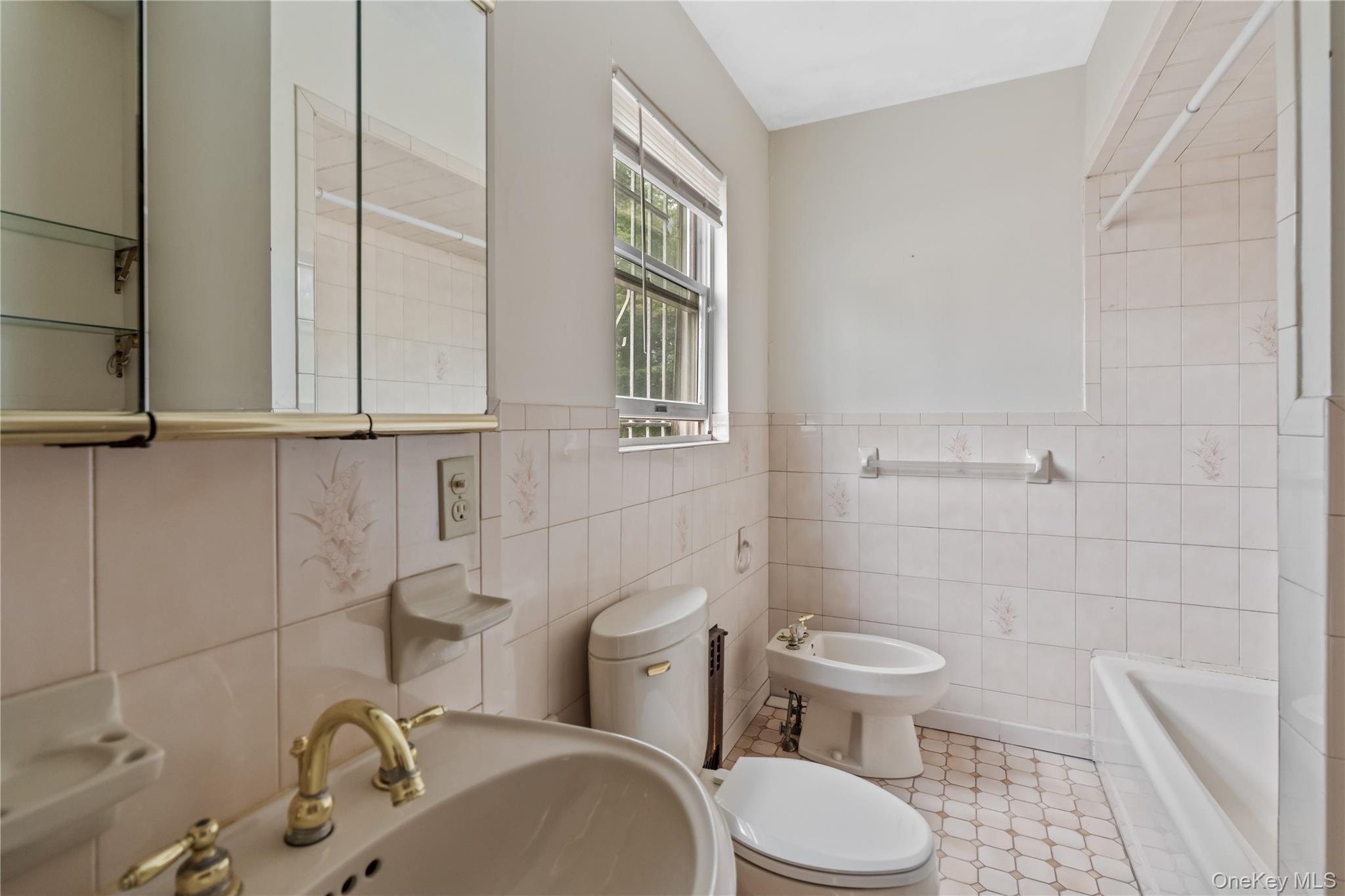 743 Palisade Avenue Property Photo 8