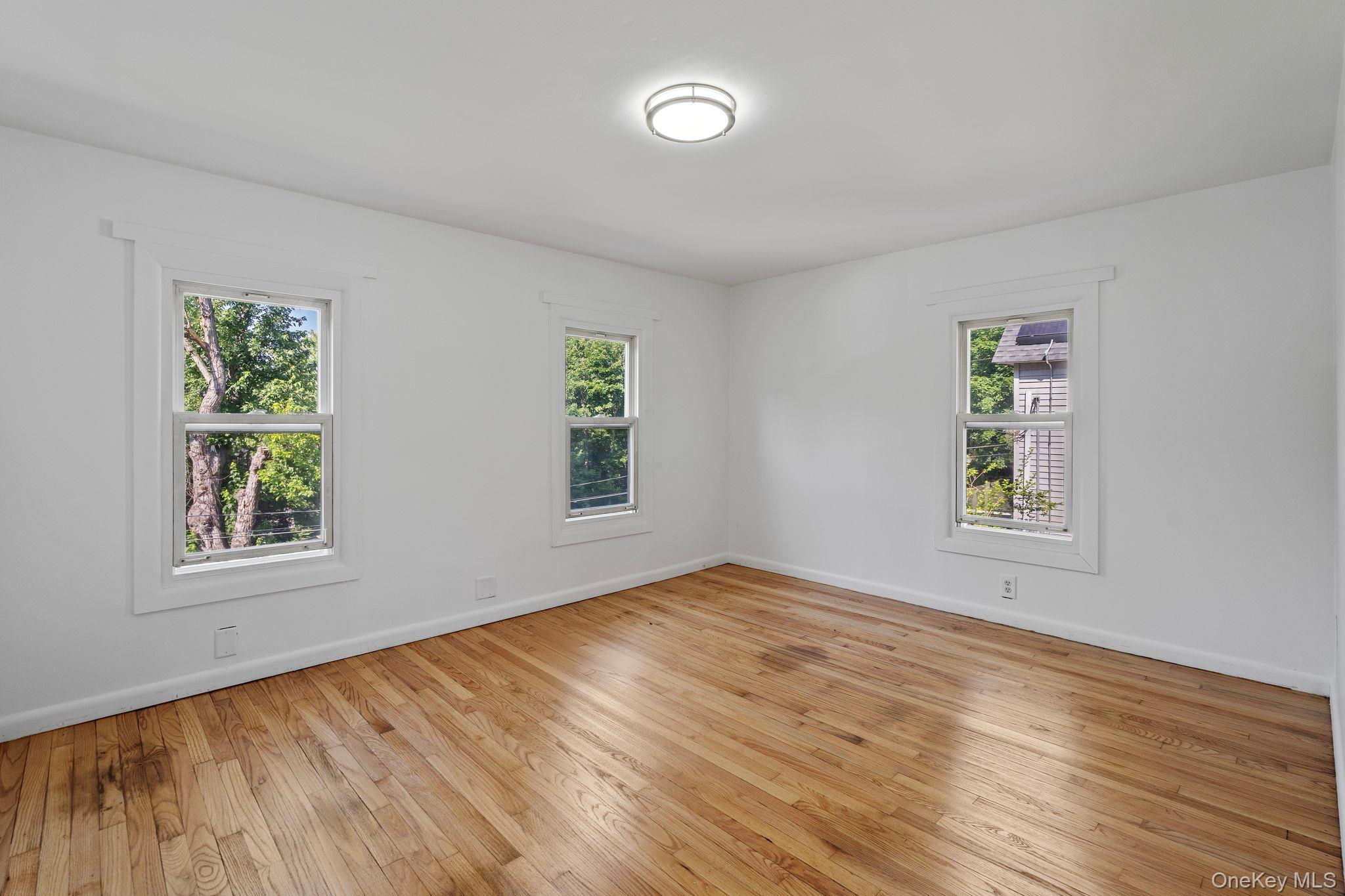 3 2nd Avenue Property Photo 17