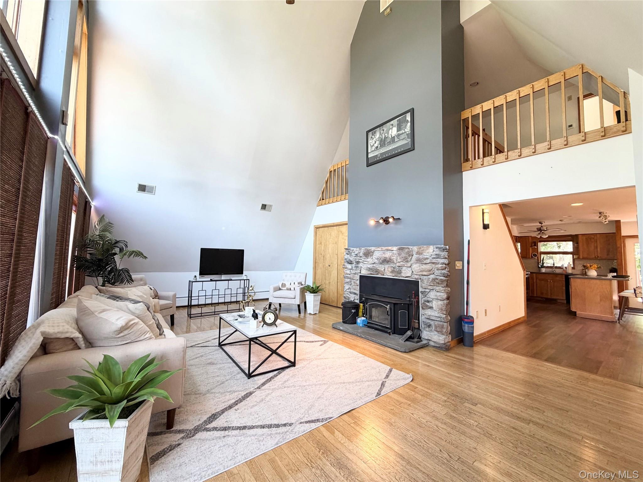 180 E Railroad Avenue Property Photo 3