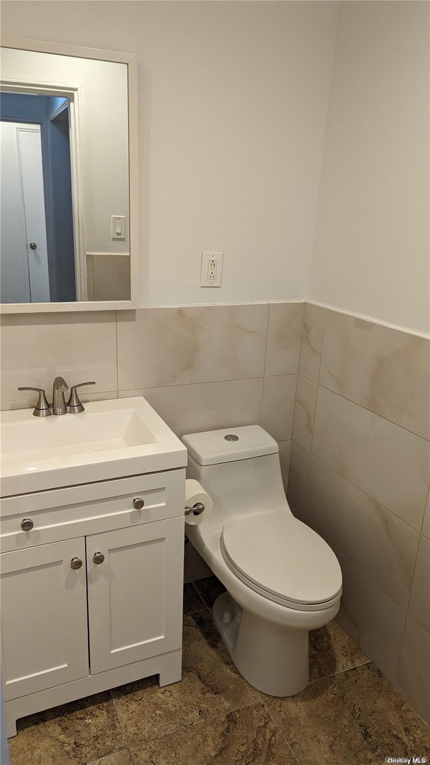 1 East Broadway 4b Property Photo 14