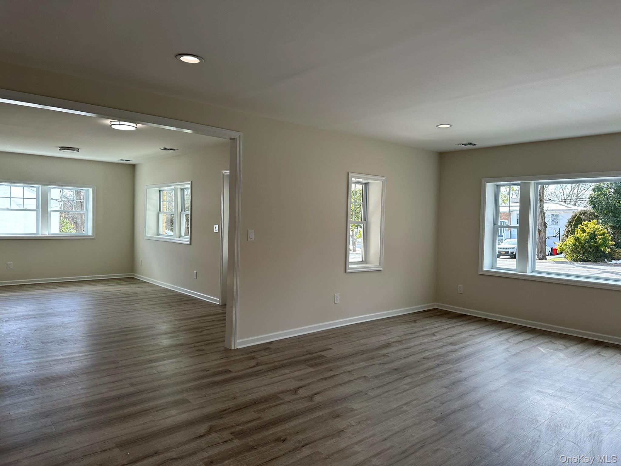 125 W Main Street Property Photo 7