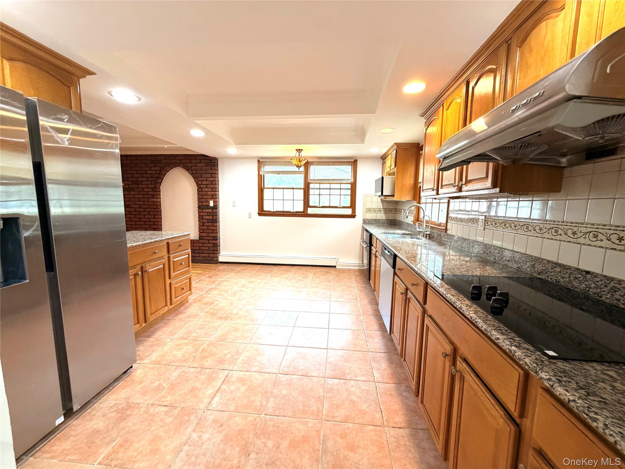1027453 Property Photo 3
