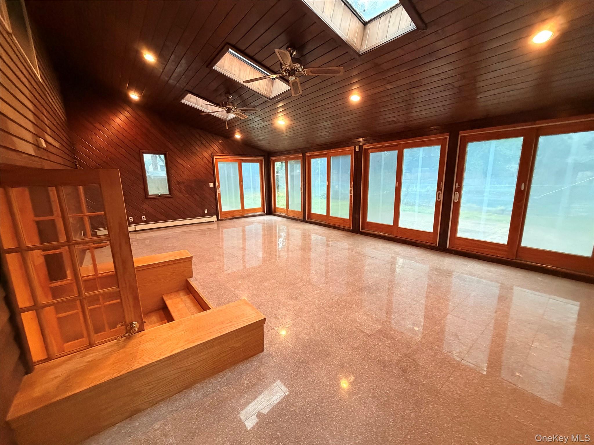 1027453 Property Photo 16
