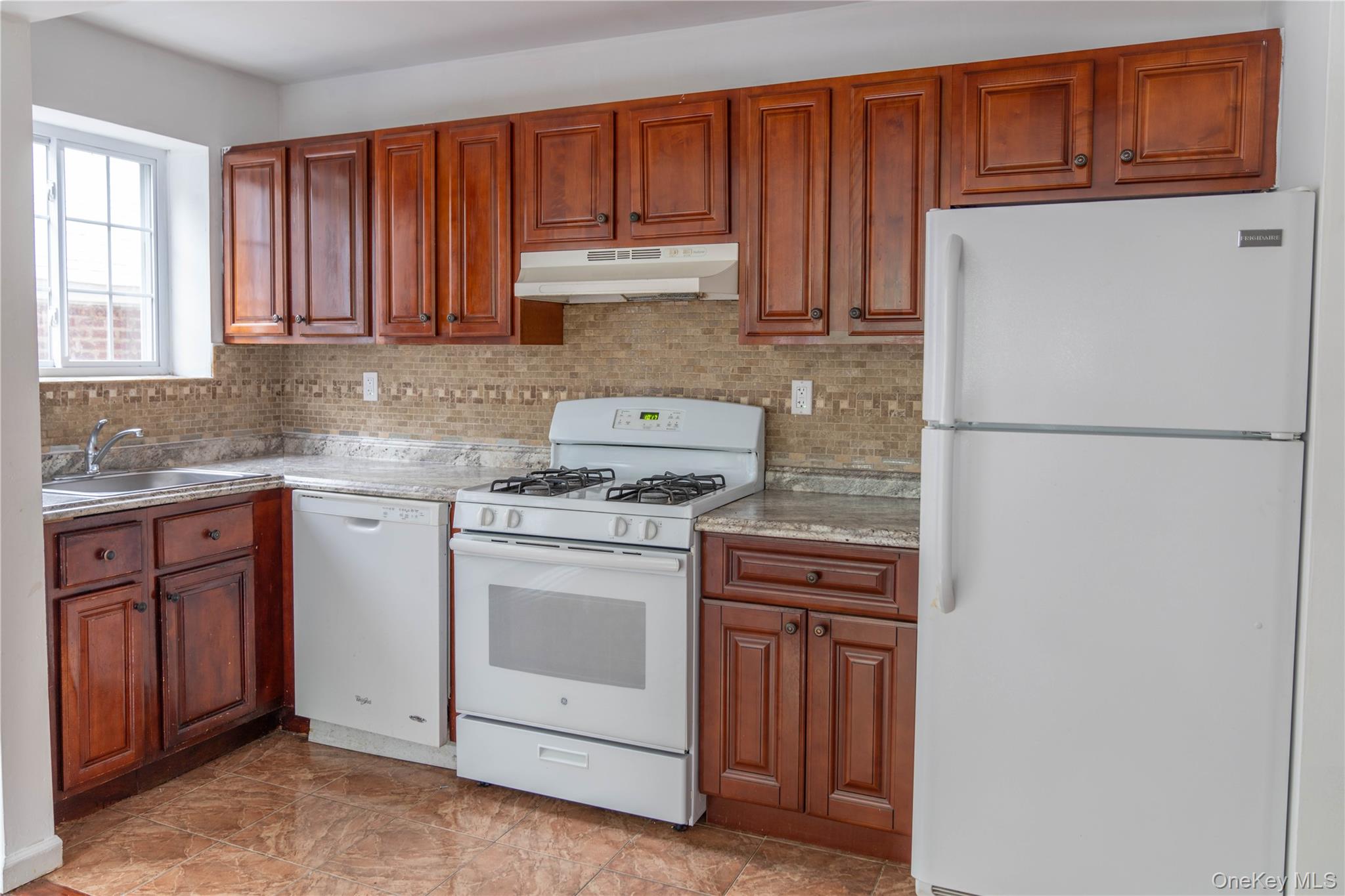 3115 Fenton Avenue Property Photo 8