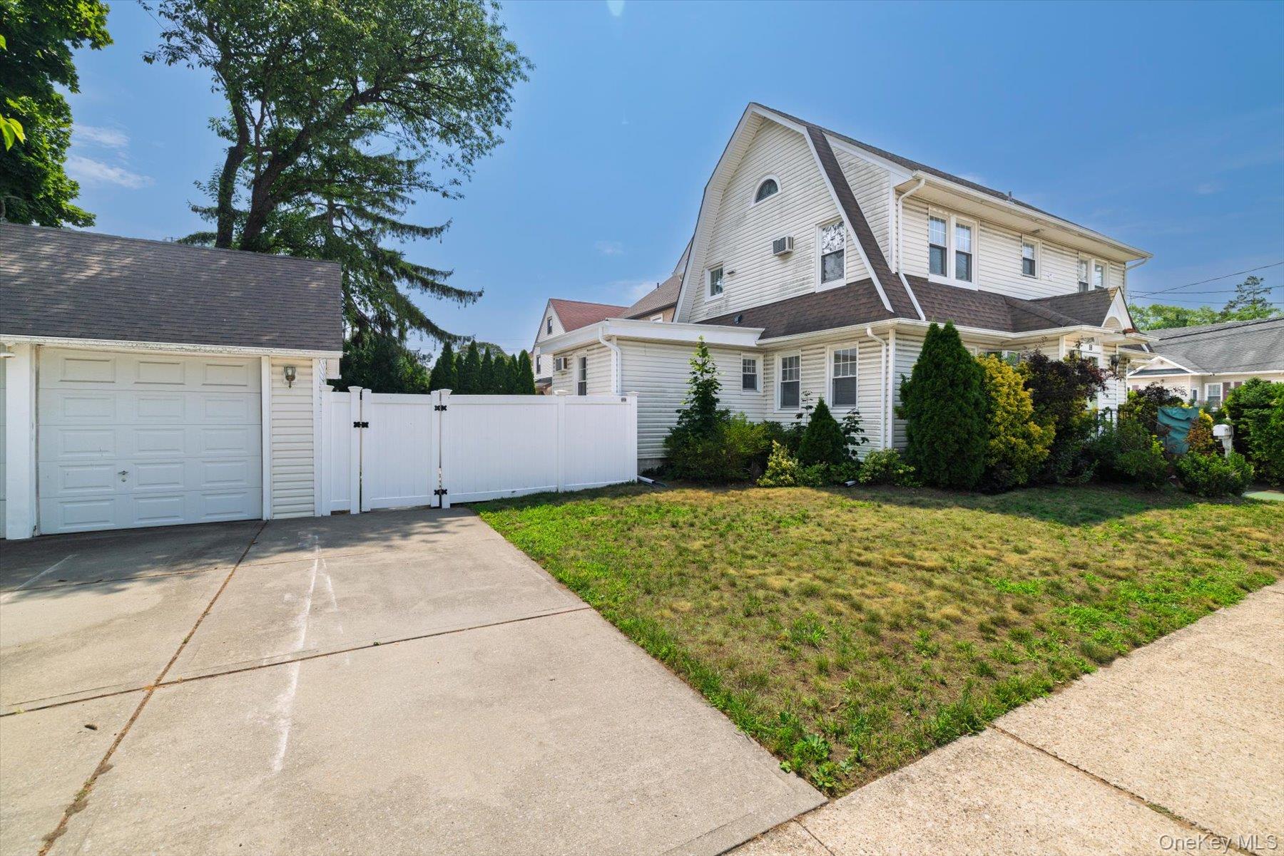 59 Hampton Road Property Photo 4