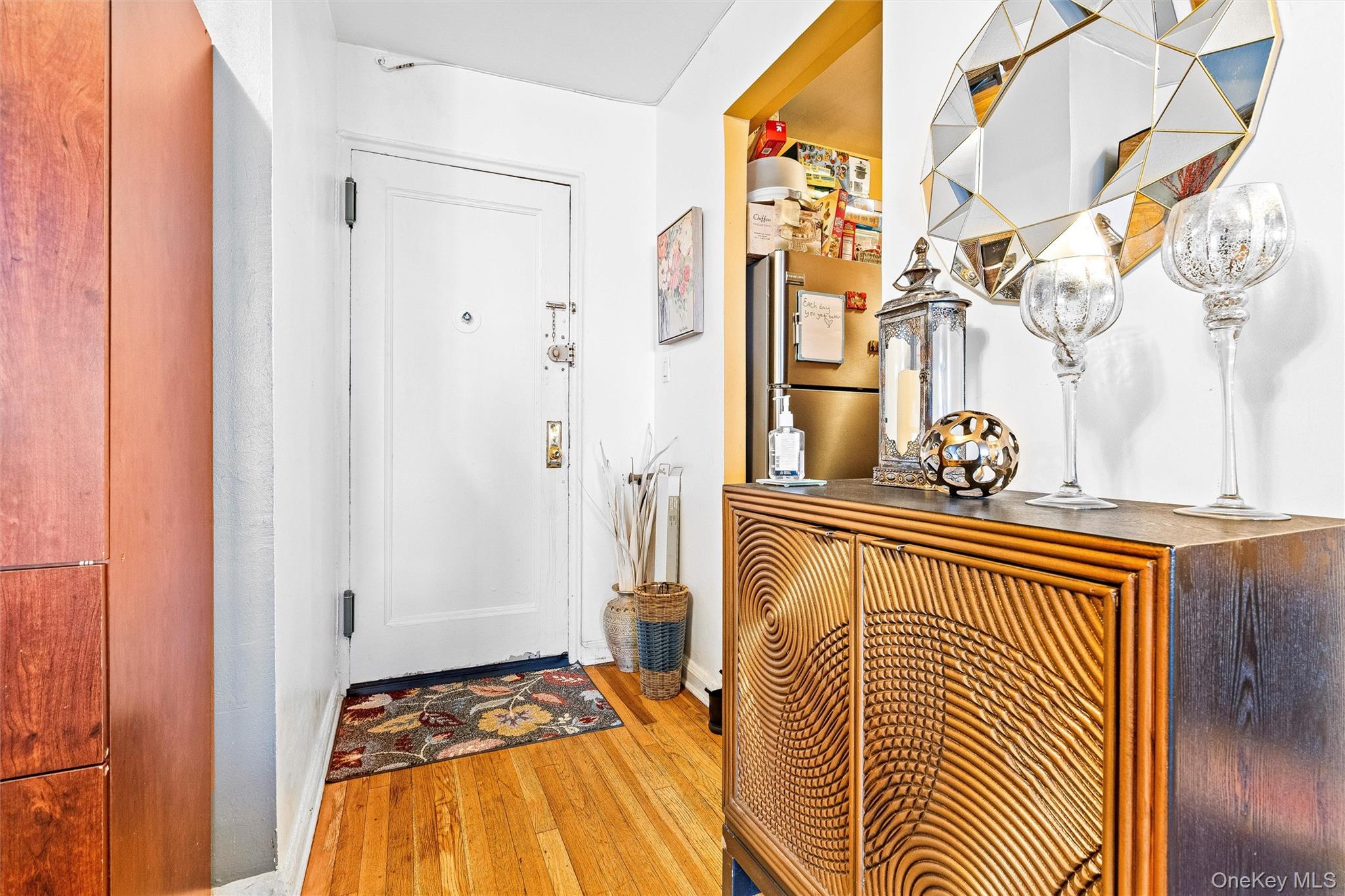 2080 Barnes Avenue 4a Property Photo 6