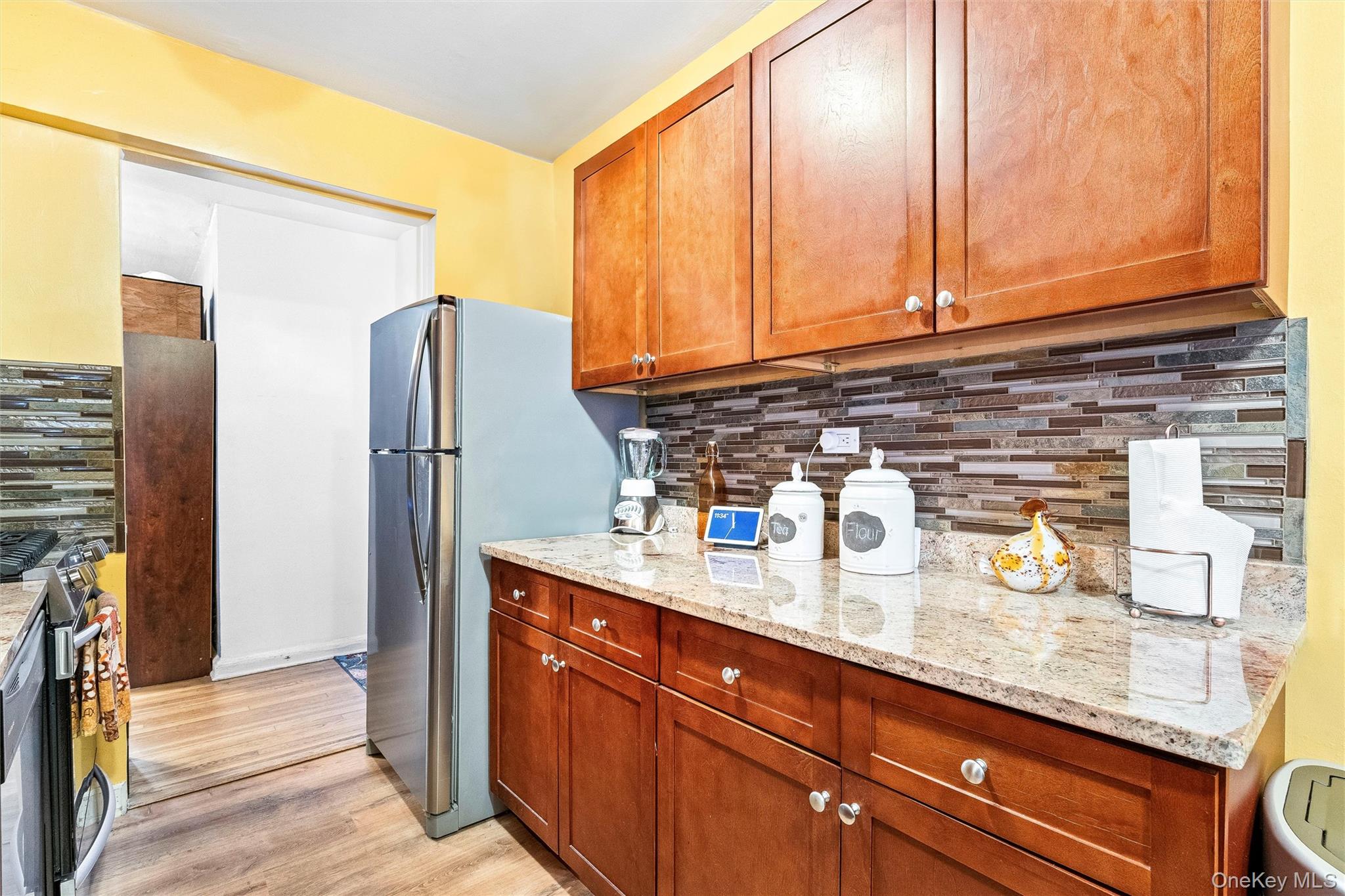 2080 Barnes Avenue 4a Property Photo 11