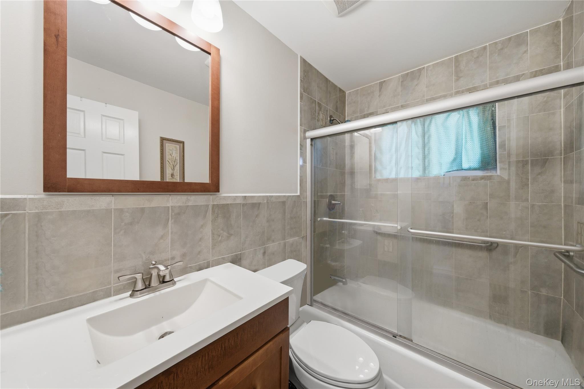 757 Anderson Avenue Property Photo 18