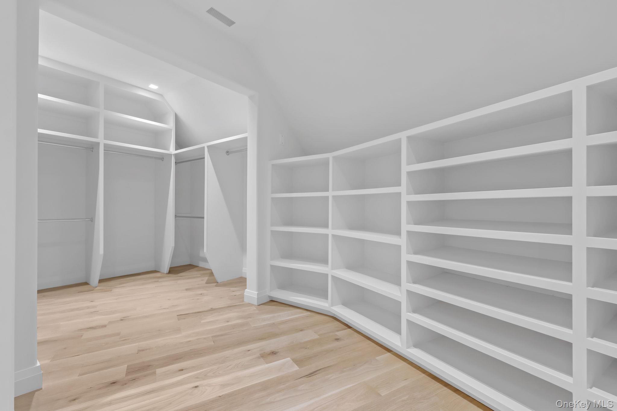 2 Barry Court Property Photo 23